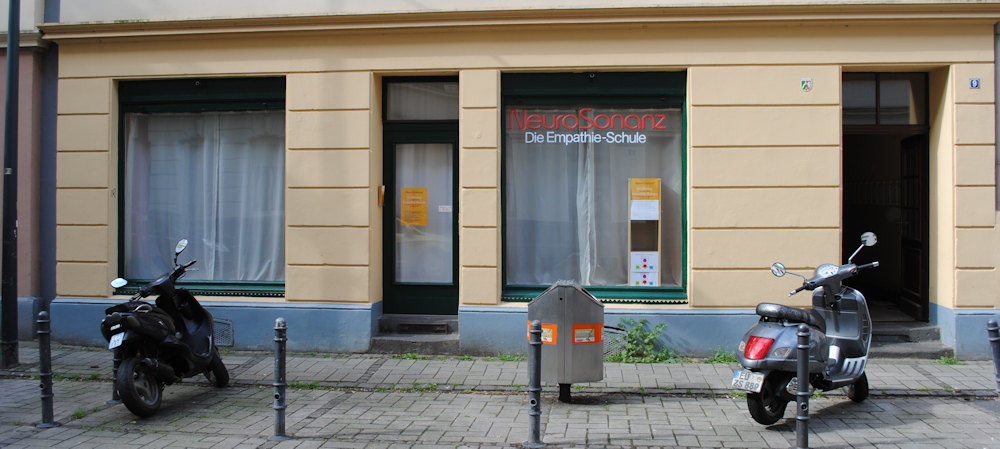 Stra&szlig;enansicht NeuroSonanz K&ouml;ln
